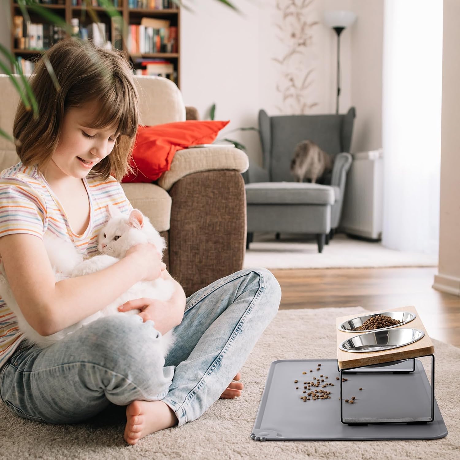Rethinking the everyday bowl for cats (and pups)